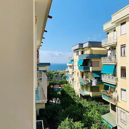 Moon Apartment Sorrento