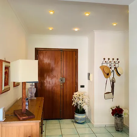 Moon Apartment Sorrento